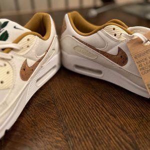 Nike AirMax 90 Sneakers (W / 11) - Unworn with tags